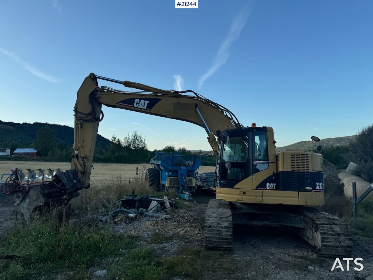 Caterpillar 321C LCR - Pelle sur chenille: photos 1 Caterpillar 321C LCR - Pelle sur chenille: photos 1