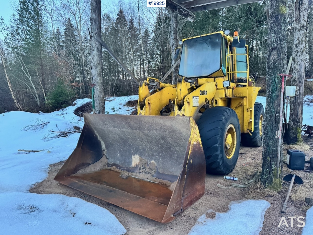 Clark 75B - Chargeuse sur pneus: photos 1 Clark 75B - Chargeuse sur pneus: photos 1