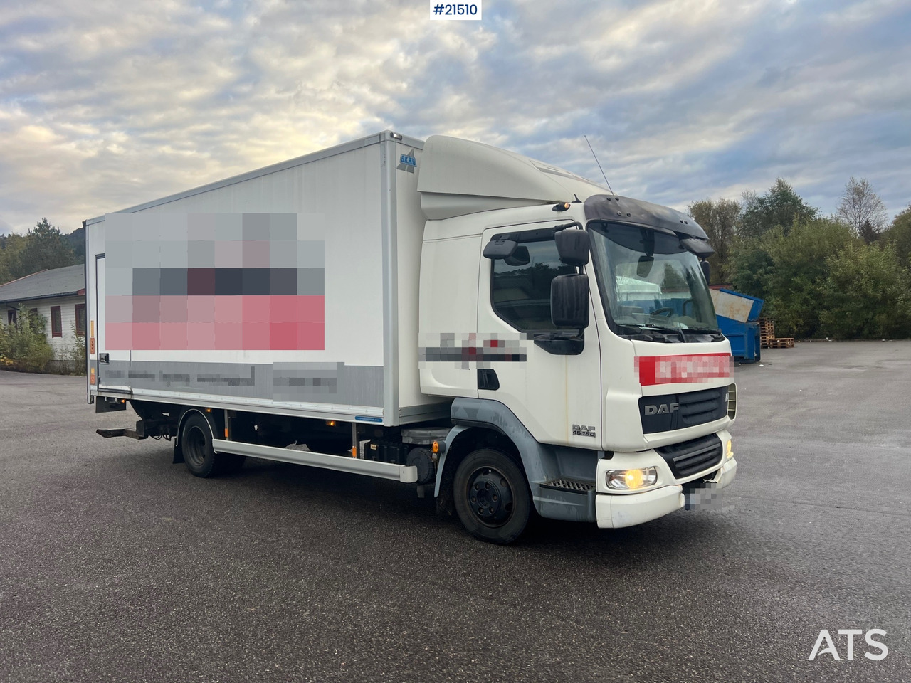 DAF LF 45 4x2 Skapbil m/ lift Rep.Objekt - Camion fourgon: photos 1 DAF LF 45 4x2 Skapbil m/ lift Rep.Objekt - Camion fourgon: photos 1