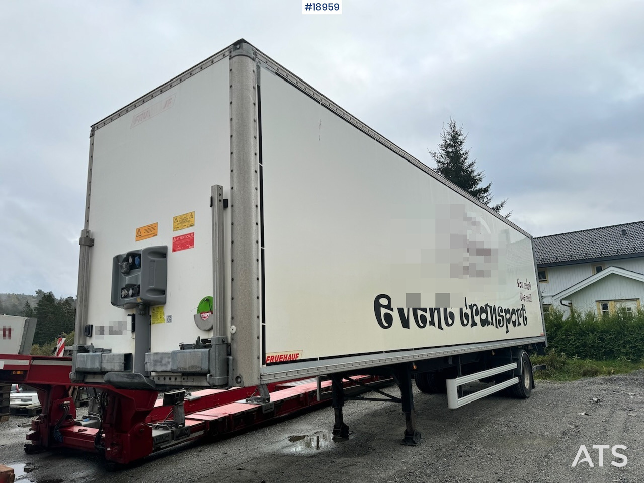 Fruehauf citysemi - Semi-remorque fourgon: photos 1 Fruehauf citysemi - Semi-remorque fourgon: photos 1