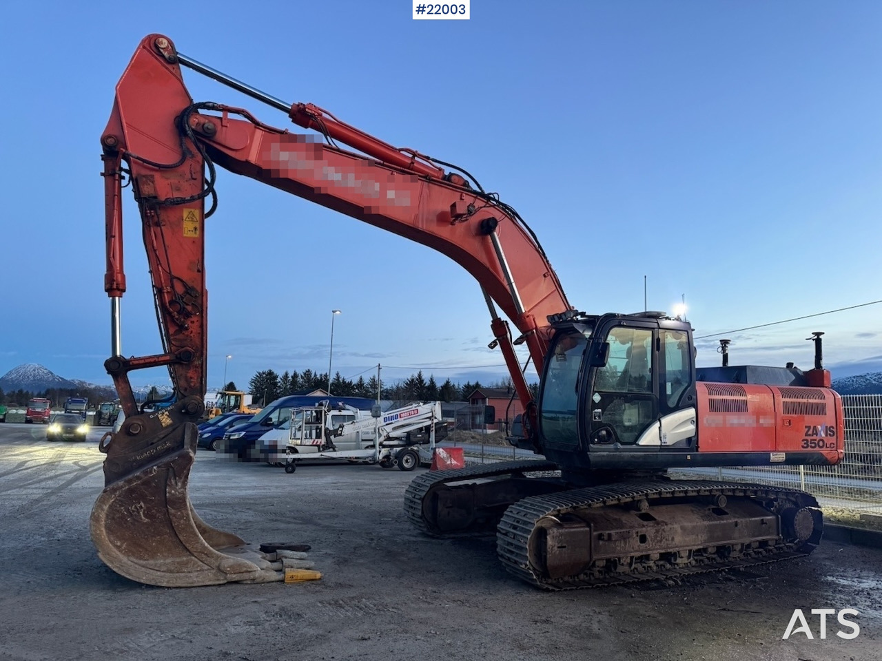 Hitachi 2013 Hitachi ZX350LC-5B Beltegraver m/ Graveskuffe og GPS. - Pelle: photos 2 Hitachi 2013 Hitachi ZX350LC-5B Beltegraver m/ Graveskuffe og GPS. - Pelle: photos 2