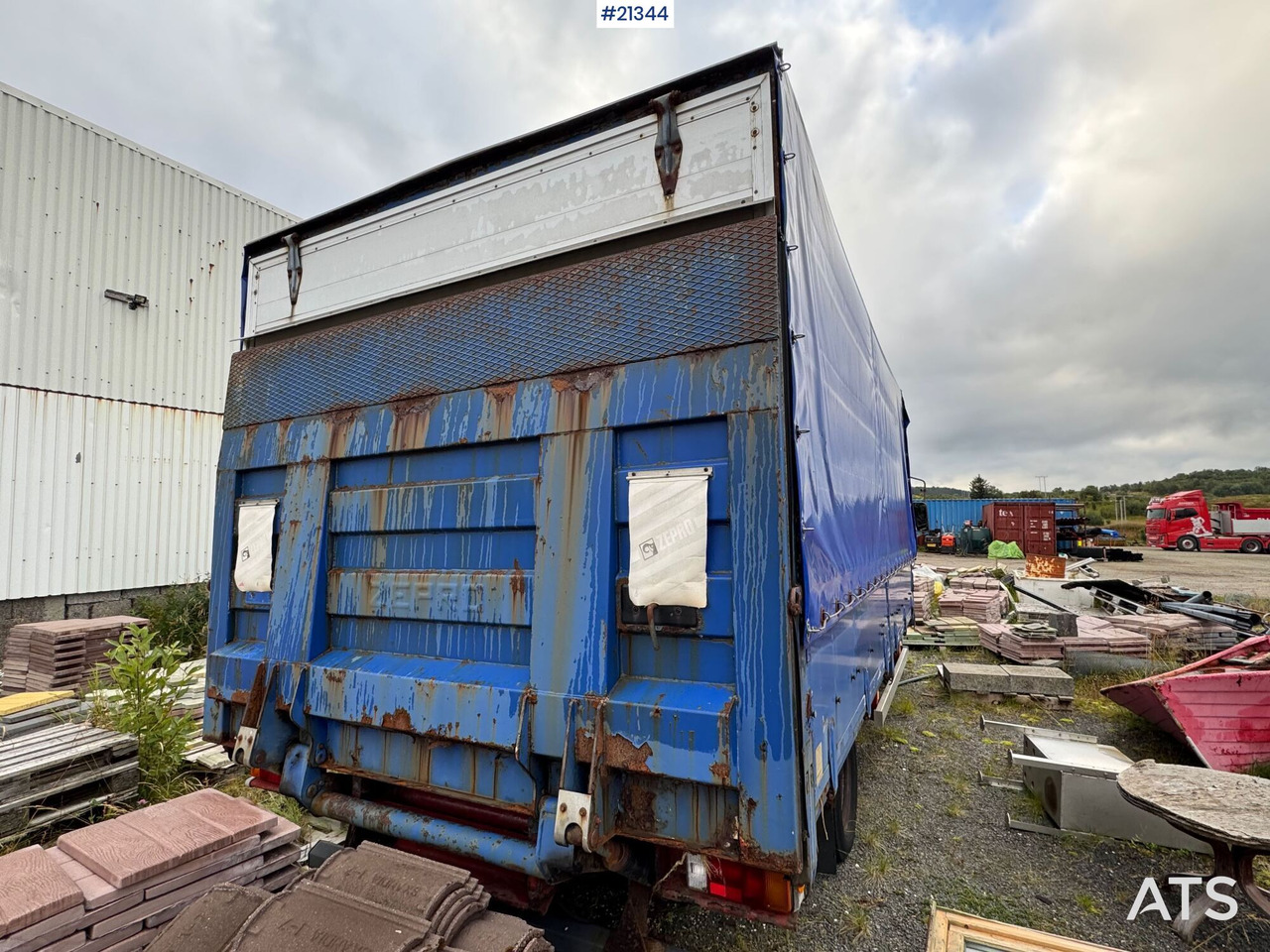 Iveco Eurocargo - Camion à rideaux coulissants: photos 5 Iveco Eurocargo - Camion à rideaux coulissants: photos 5