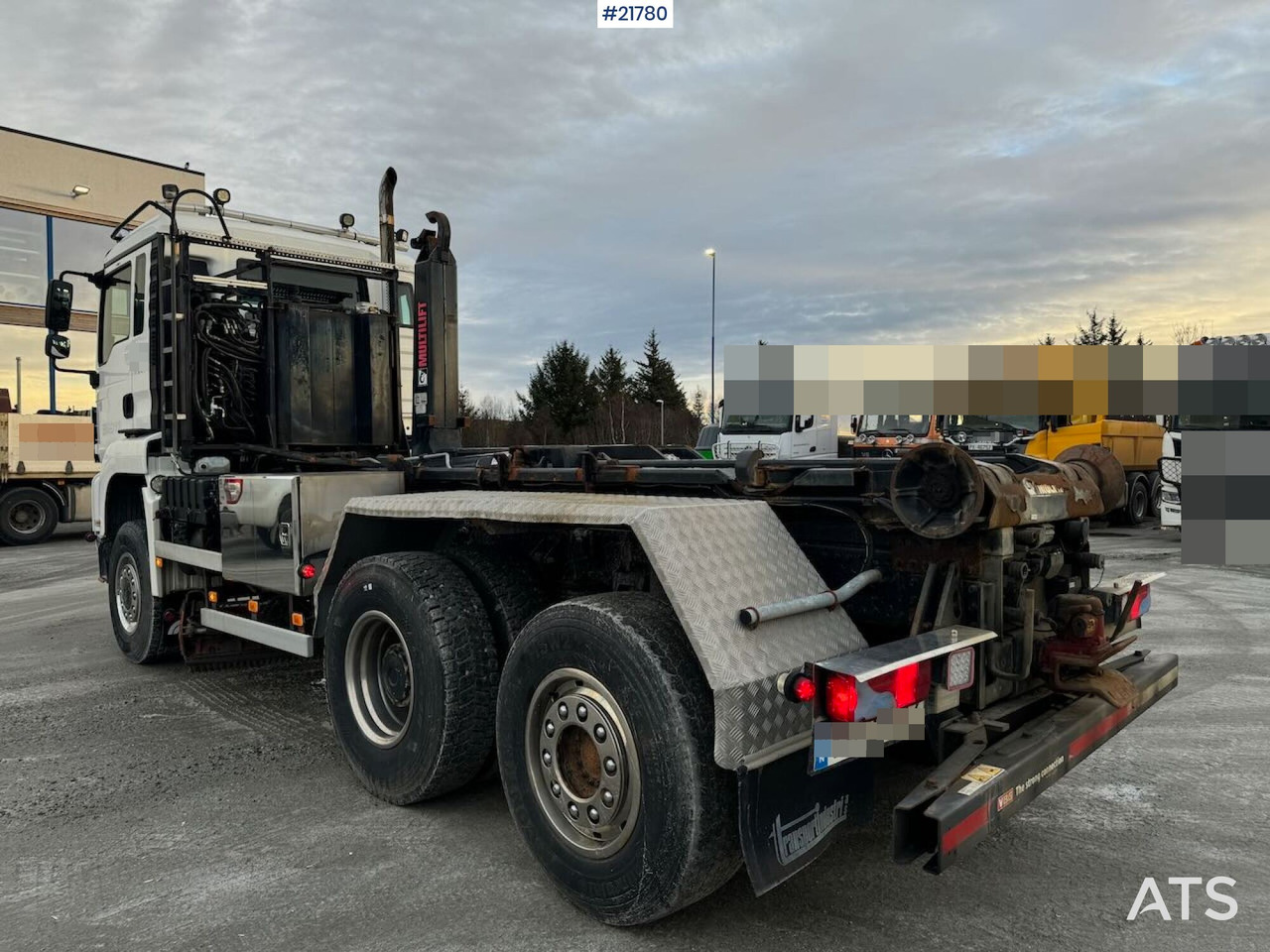 MAN TGS 28.480 6x4 brøyterigget Krokbil m/ underliggende skjær og kranhydraulikk. - Camion ampliroll: photos 4 MAN TGS 28.480 6x4 brøyterigget Krokbil m/ underliggende skjær og kranhydraulikk. - Camion ampliroll: photos 4