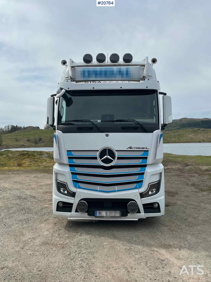 Mercedes Actros - Camion fourgon: photos 3 Mercedes Actros - Camion fourgon: photos 3