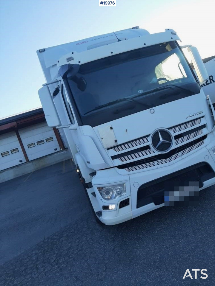 Mercedes Antos 1830 - Camion fourgon: photos 3 Mercedes Antos 1830 - Camion fourgon: photos 3