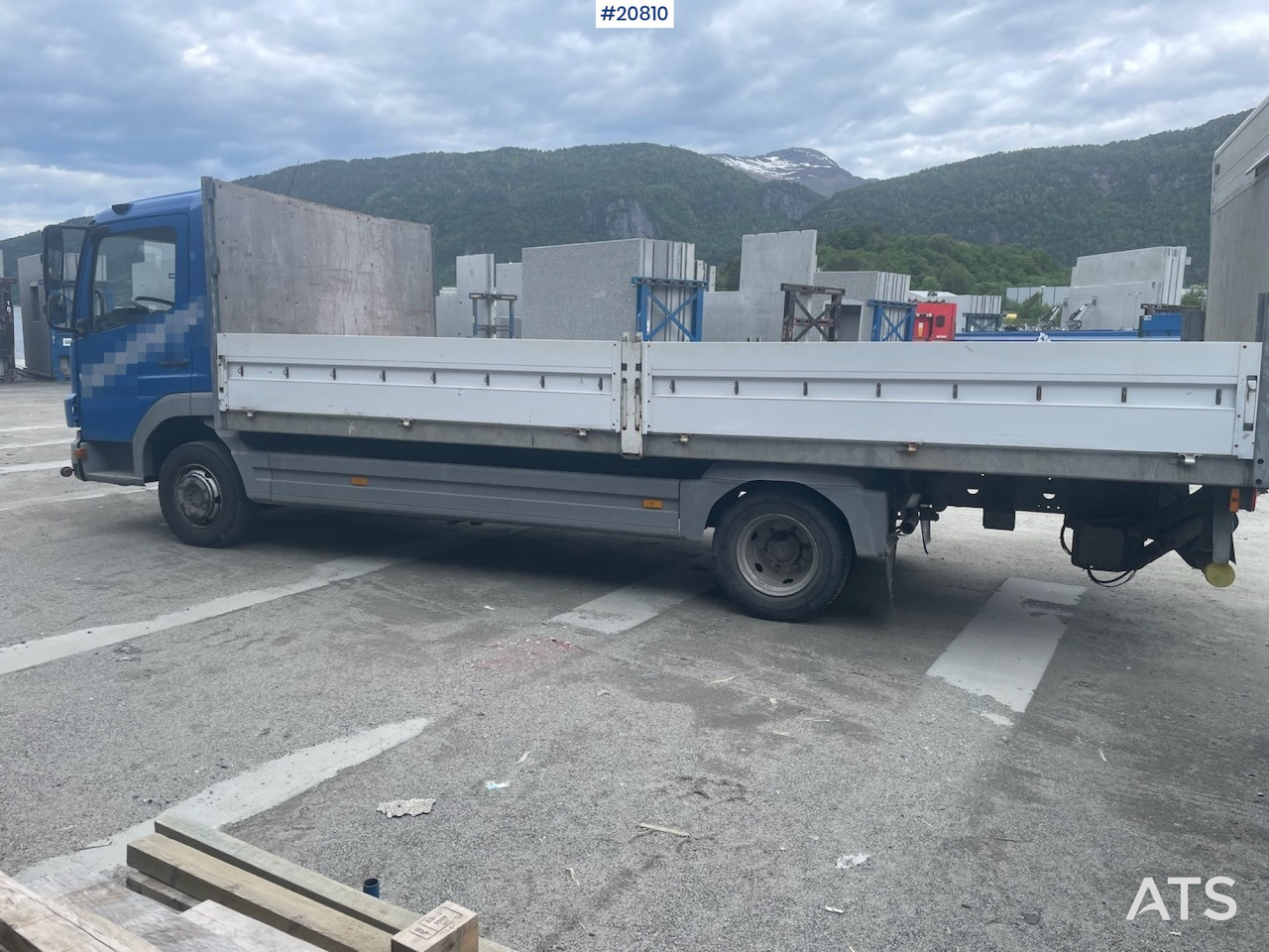 Mercedes Atego 815 - Camion plateau: photos 4 Mercedes Atego 815 - Camion plateau: photos 4