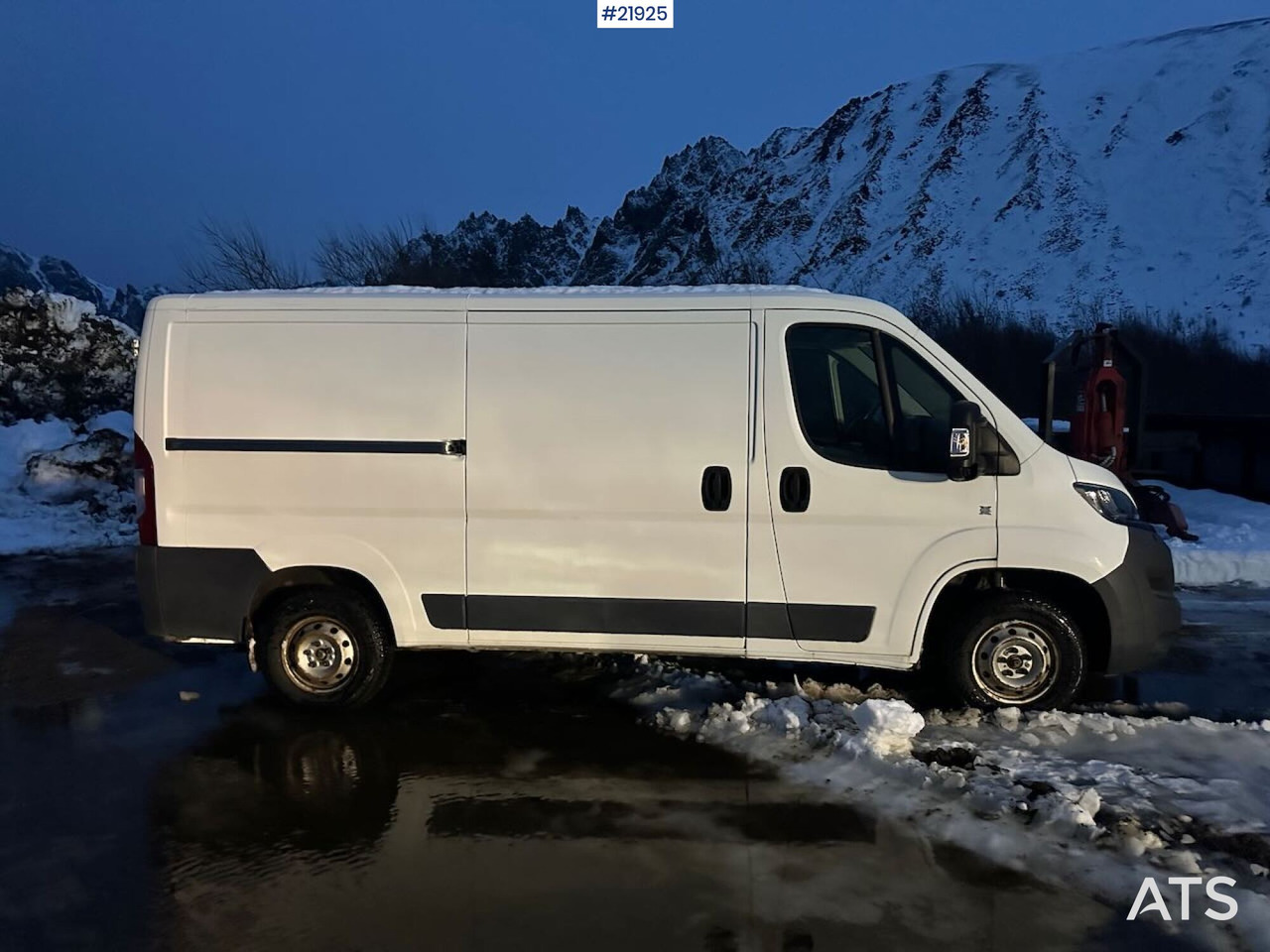 PEUGEOT BOXER - Fourgon utilitaire: photos 3 PEUGEOT BOXER - Fourgon utilitaire: photos 3