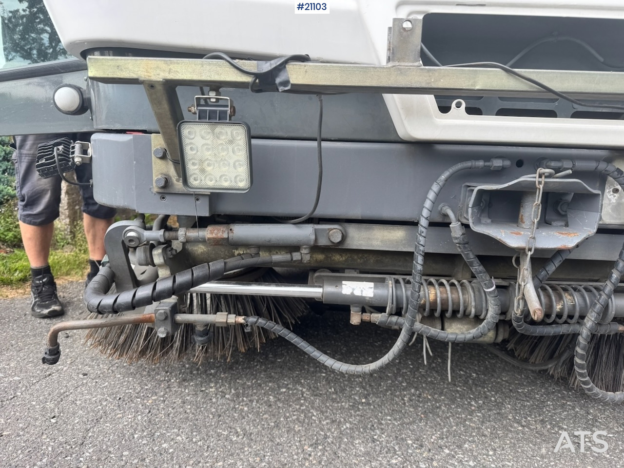 Balayeuse de voirie Ravo 540: photos 9 Balayeuse de voirie Ravo 540: photos 9