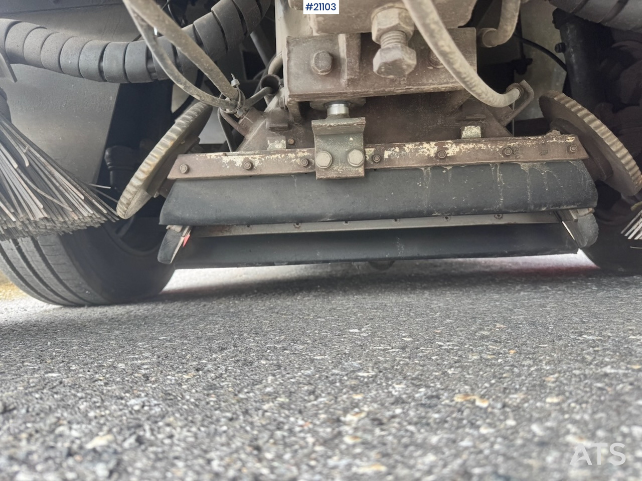 Balayeuse de voirie Ravo 540: photos 13 Balayeuse de voirie Ravo 540: photos 13