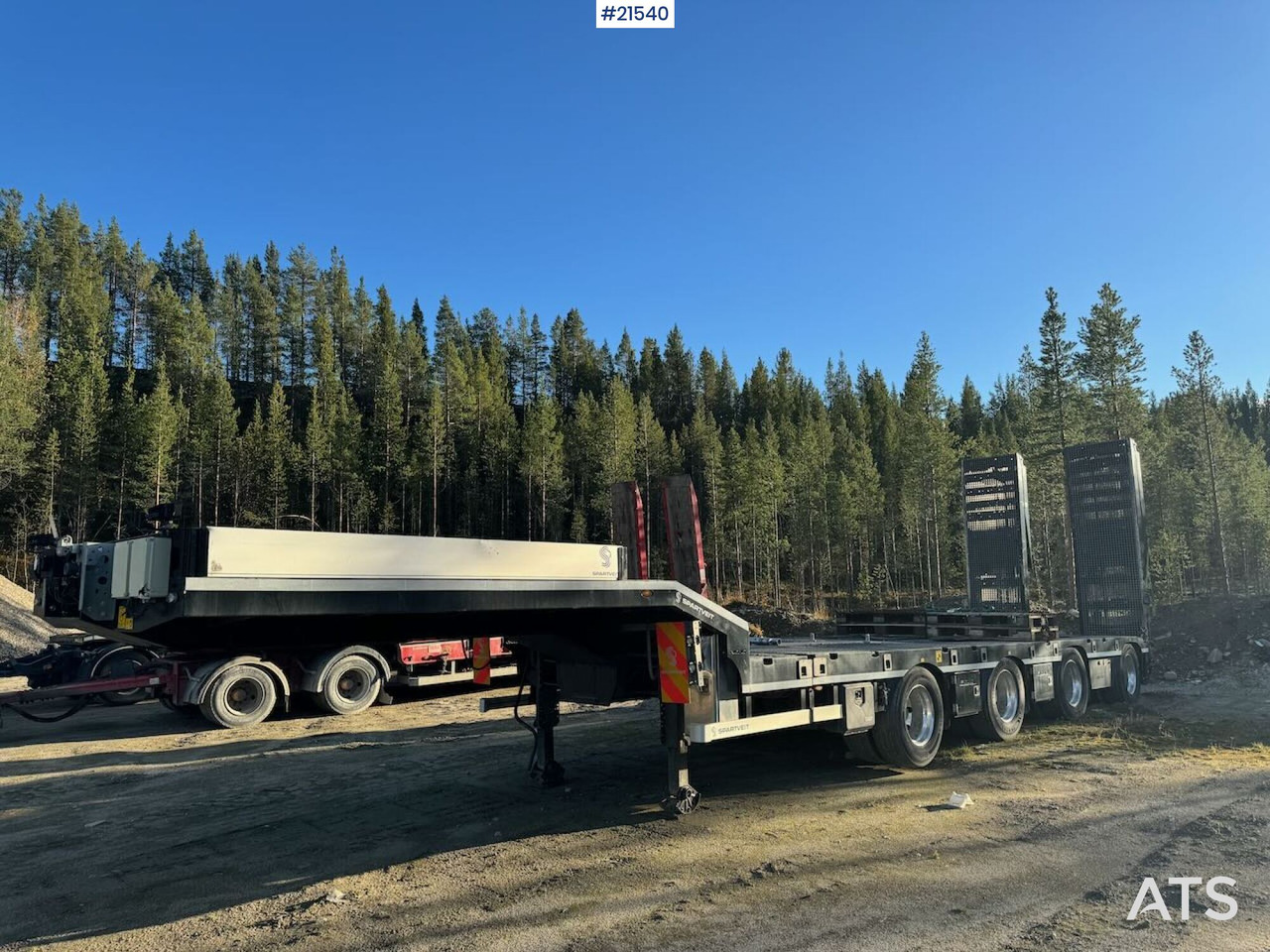 Rojo 2021 Rojo Maskinsemi m/ hydrauliske kjørebruer - Semi-remorque surbaissé: photos 2 Rojo 2021 Rojo Maskinsemi m/ hydrauliske kjørebruer - Semi-remorque surbaissé: photos 2