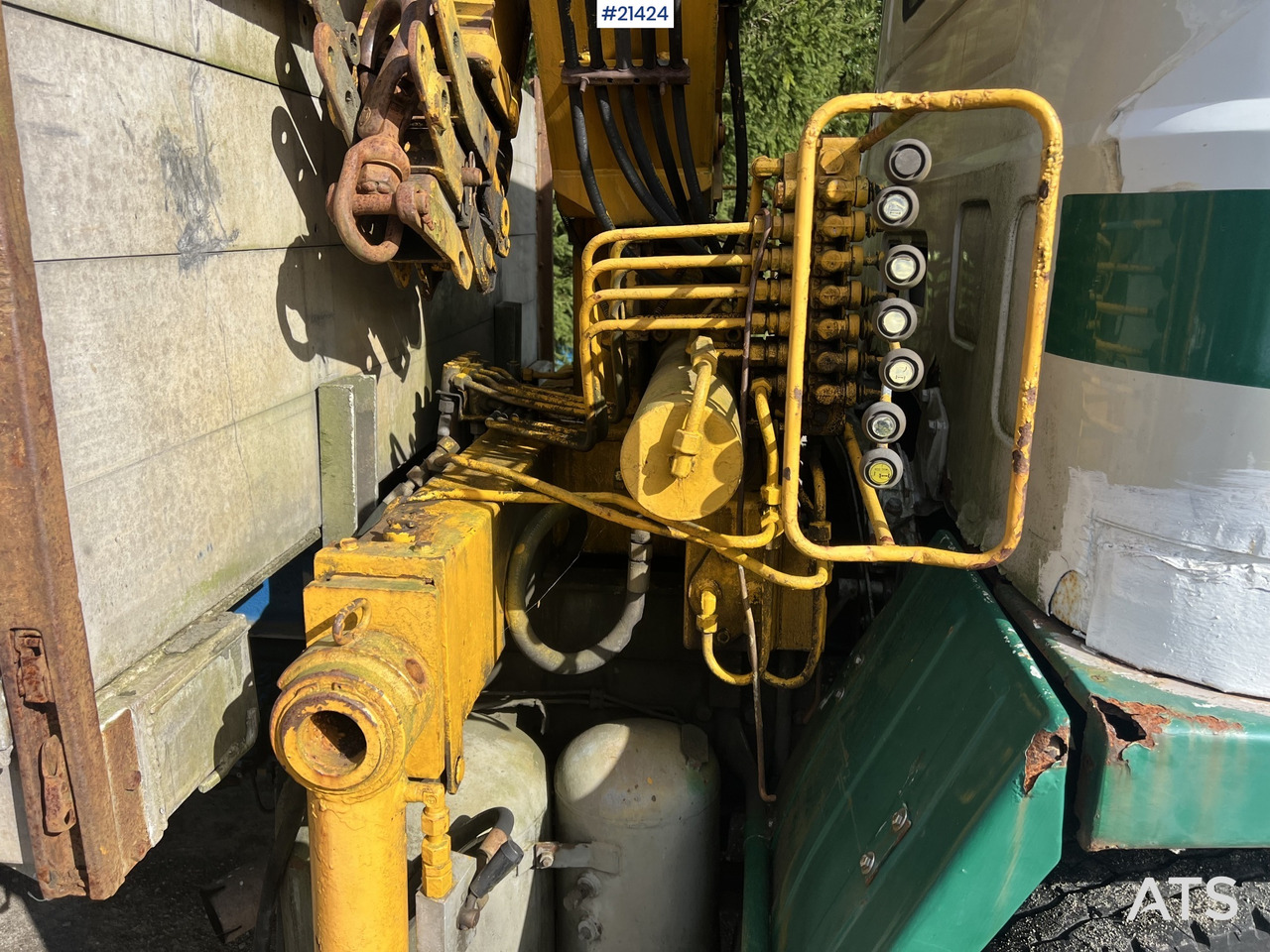 Scania LB 81 - Camion grue: photos 4 Scania LB 81 - Camion grue: photos 4