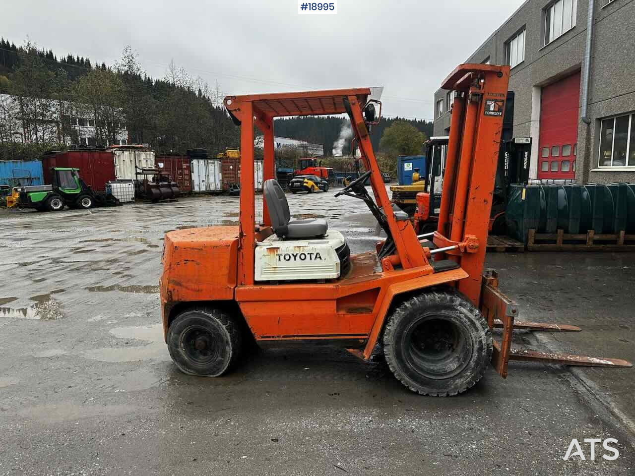 Toyota 02-3FD30 - Chariot élévateur: photos 4 Toyota 02-3FD30 - Chariot élévateur: photos 4