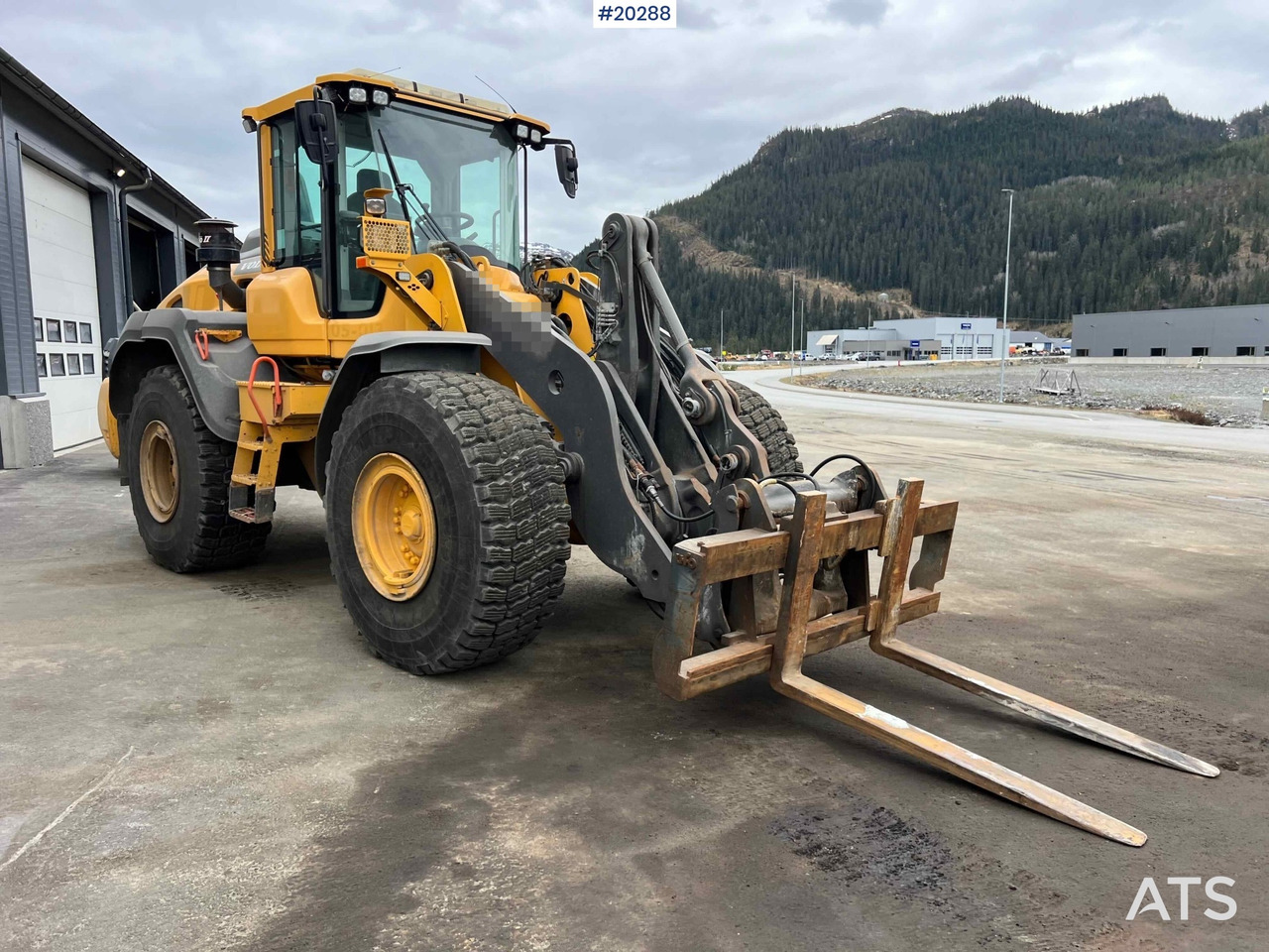 Volvo L110H - Chargeuse sur pneus: photos 1 Volvo L110H - Chargeuse sur pneus: photos 1
