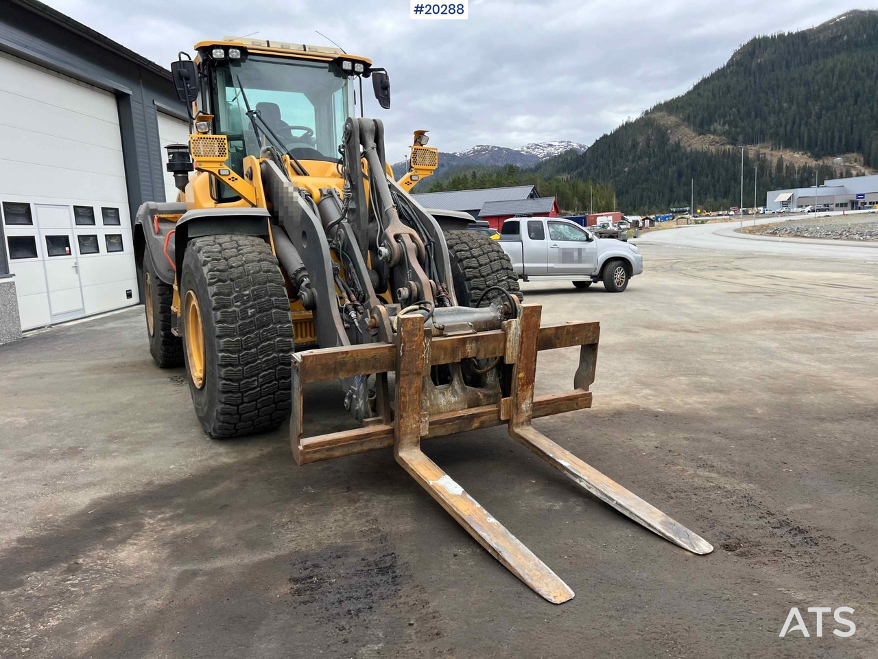 Volvo L110H - Chargeuse sur pneus: photos 3 Volvo L110H - Chargeuse sur pneus: photos 3
