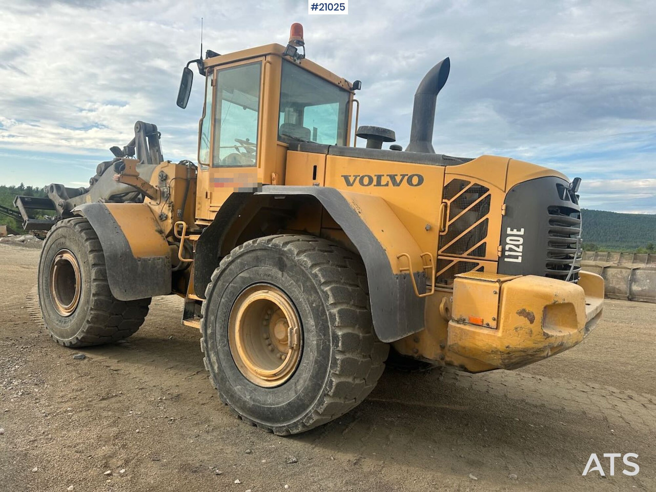 Volvo L120E hjullaster m/ vekt, skuffe og overhalt motor - Chargeuse sur pneus: photos 5 Volvo L120E hjullaster m/ vekt, skuffe og overhalt motor - Chargeuse sur pneus: photos 5