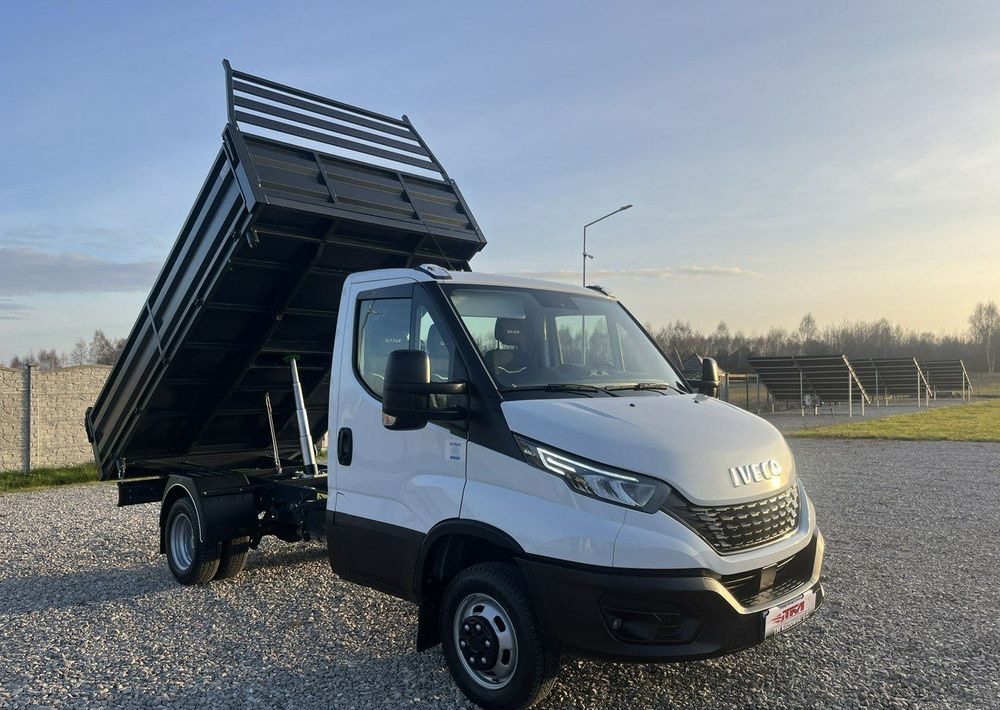 Iveco Daily - Utilitaire benne: photos 3 Iveco Daily - Utilitaire benne: photos 3