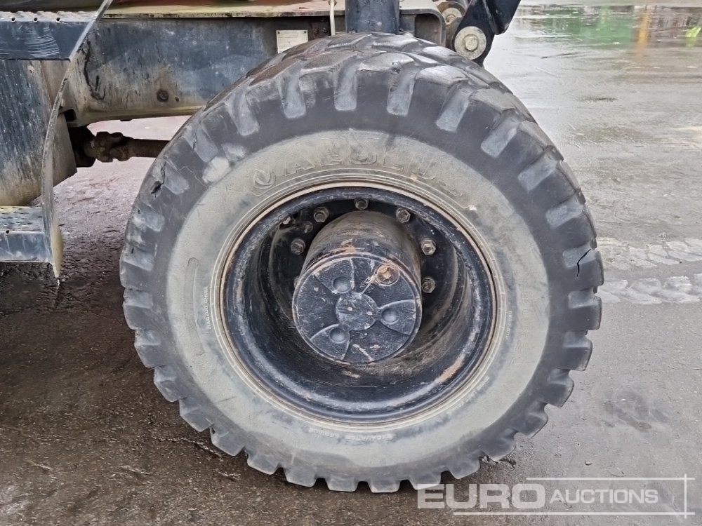 Pelle sur pneus 2011 CAT M316D: photos 8 Pelle sur pneus 2011 CAT M316D: photos 8