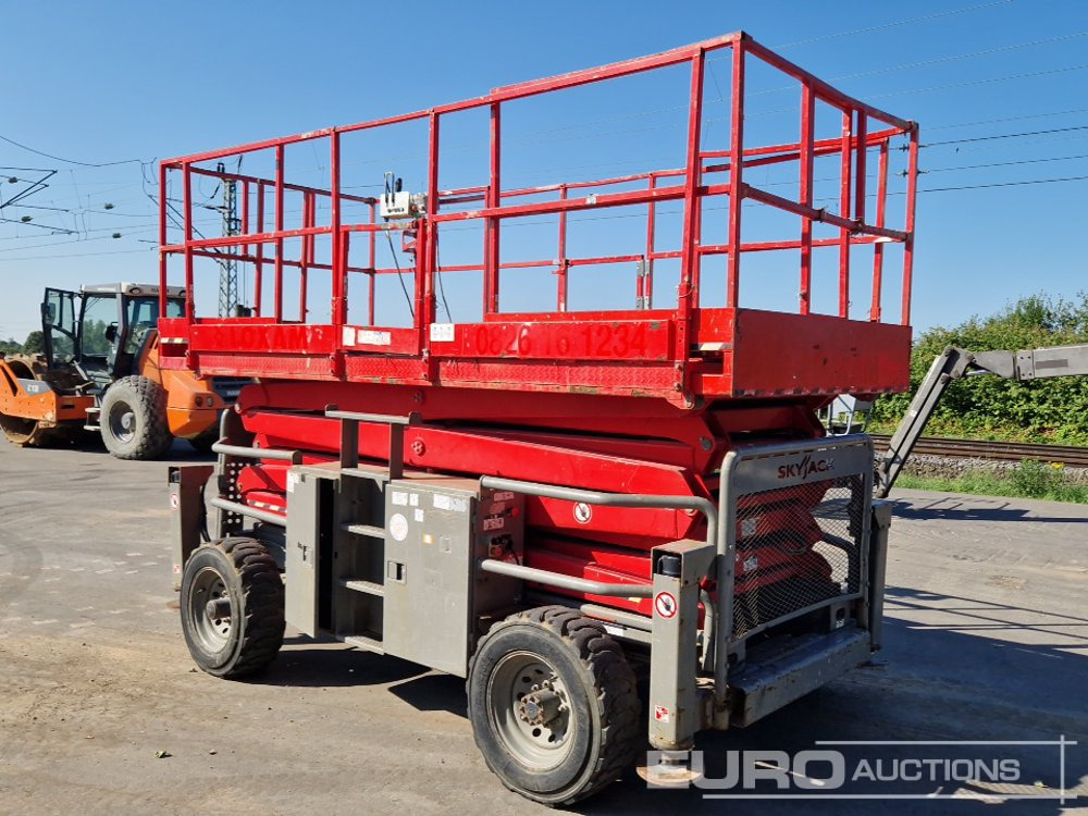 2016 SkyJack SJ 8841 - Nacelle: photos 3 2016 SkyJack SJ 8841 - Nacelle: photos 3