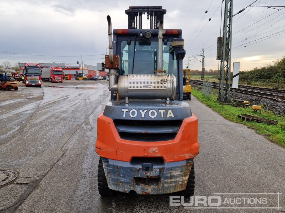 2016 Toyota 40-8FD50N - Chariot élévateur: photos 4 2016 Toyota 40-8FD50N - Chariot élévateur: photos 4