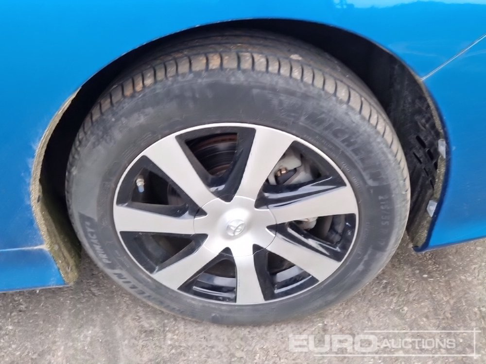 Voiture 2017 Toyota Mirai Fuel Cell, Hydrogen Hybrid, Automatic (German Reg. Docs. Available): photos 9