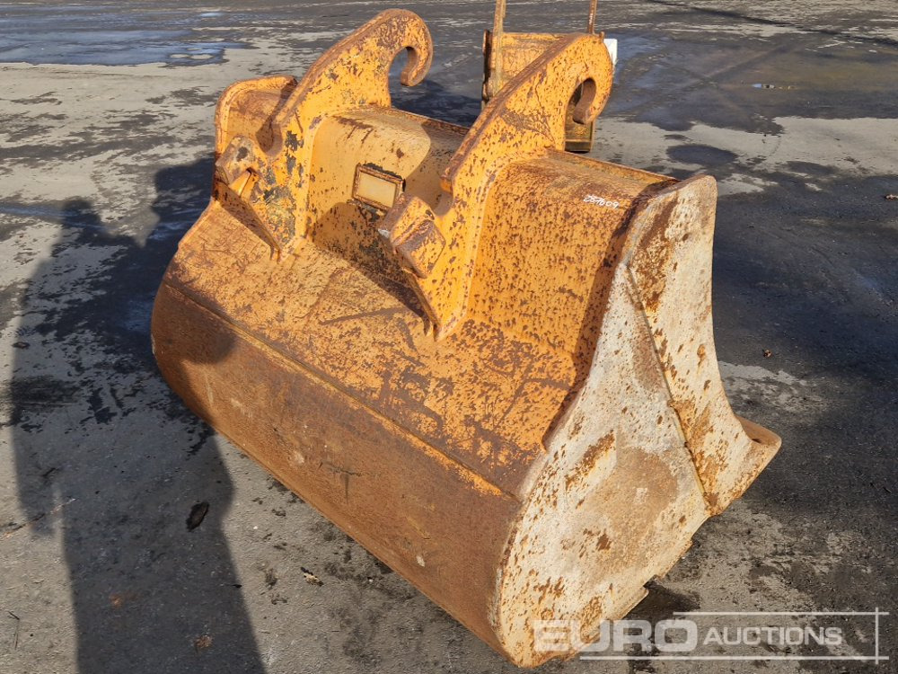 55" Digging Bucket - Godet: photos 3 55" Digging Bucket - Godet: photos 3