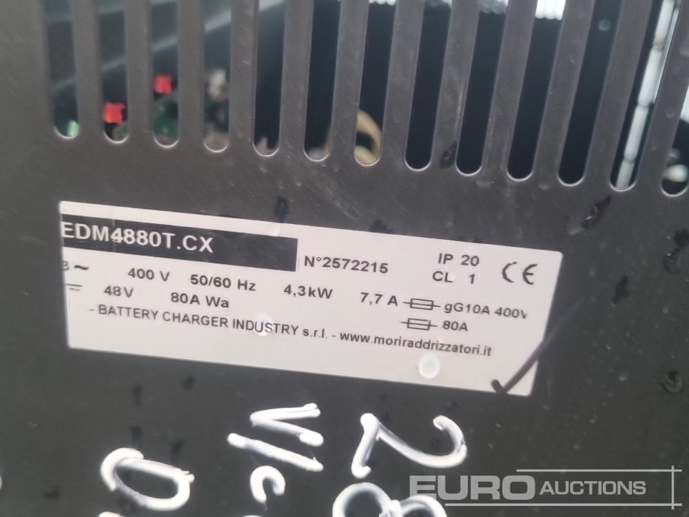 Matériel de chantier Charger to suit Electric Forklift: photos 18 Matériel de chantier Charger to suit Electric Forklift: photos 18