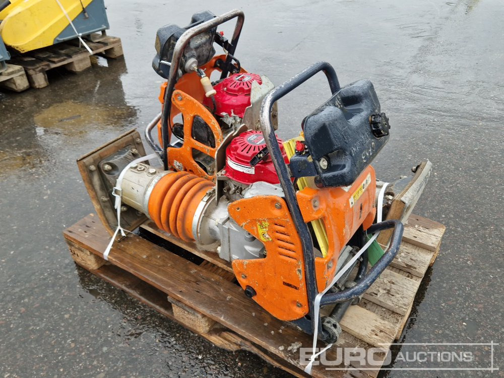 Compaction Rammers (2 of) - Travaux routiers: photos 2 Compaction Rammers (2 of) - Travaux routiers: photos 2