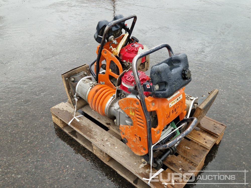 Compaction Rammers (2 of) - Travaux routiers: photos 4 Compaction Rammers (2 of) - Travaux routiers: photos 4