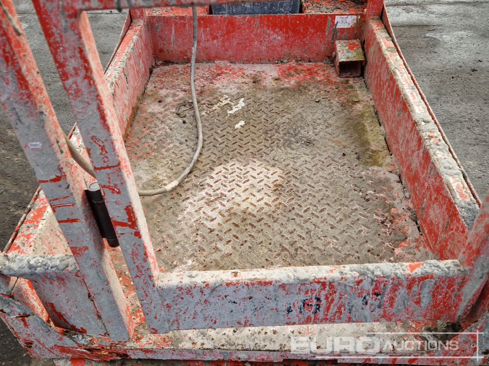 Nacelle Electric Scissor Lift: photos 14 Nacelle Electric Scissor Lift: photos 14