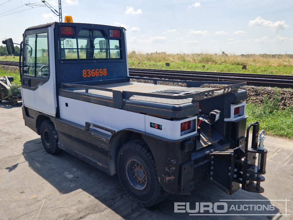 Linde P250 - Chariot tracteur: photos 3 Linde P250 - Chariot tracteur: photos 3