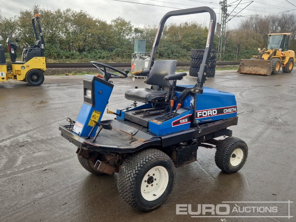 New Holland TM274 4WD Ride on Lawnmower, Roll Bar (No Cutting Deck) - Motofaucheuse: photos 1 New Holland TM274 4WD Ride on Lawnmower, Roll Bar (No Cutting Deck) - Motofaucheuse: photos 1
