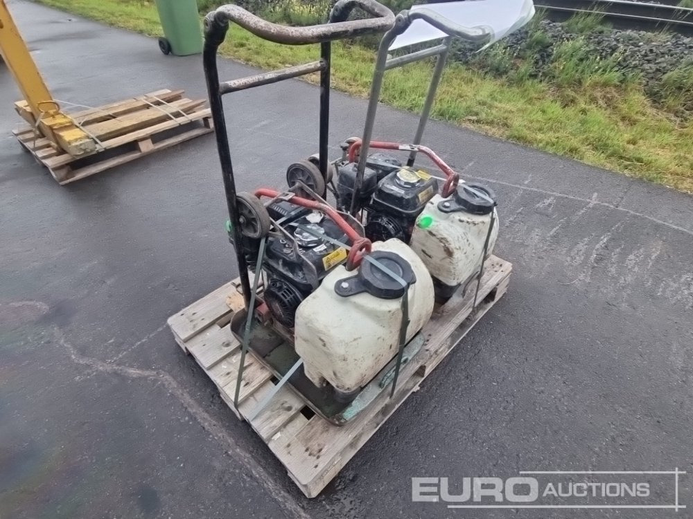 Pallet of Assorted Compaction Plates (2 of) - Travaux routiers: photos 3 Pallet of Assorted Compaction Plates (2 of) - Travaux routiers: photos 3