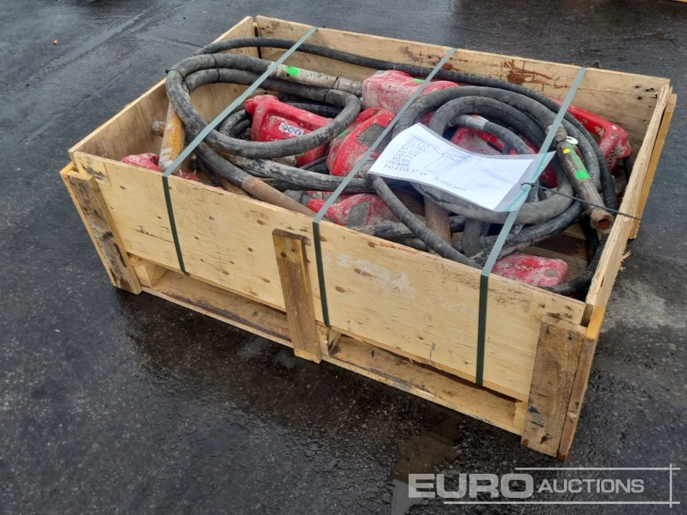 Pallet of Assorted Concrete Pokers - Travaux routiers: photos 2 Pallet of Assorted Concrete Pokers - Travaux routiers: photos 2