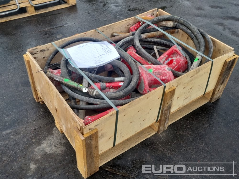 Pallet of Assorted Concrete Pokers - Travaux routiers: photos 3 Pallet of Assorted Concrete Pokers - Travaux routiers: photos 3