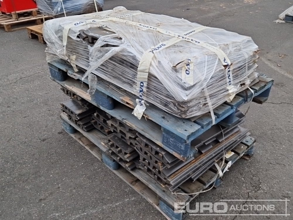 Track Plates to suit Volvo - Pièces de rechange pour Pelle: photos 1 Track Plates to suit Volvo - Pièces de rechange pour Pelle: photos 1