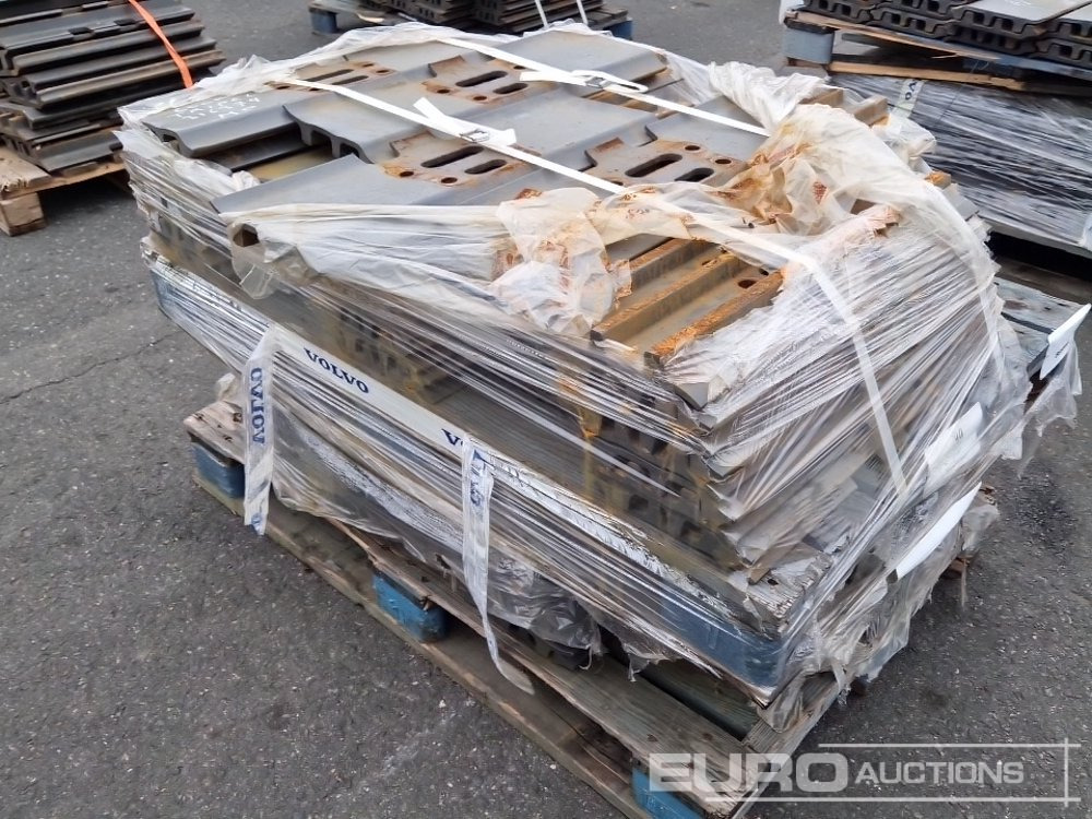 Track Plates to suit Volvo - Pièces de rechange pour Pelle: photos 1 Track Plates to suit Volvo - Pièces de rechange pour Pelle: photos 1