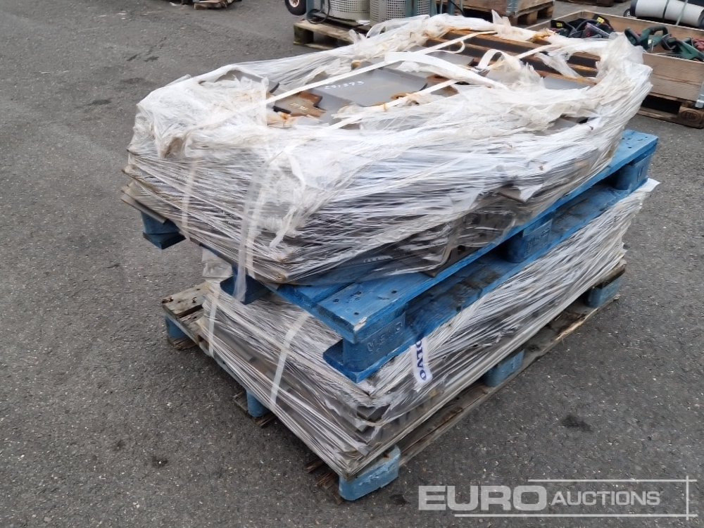 Track Plates to suit Volvo - Pièces de rechange pour Pelle: photos 1 Track Plates to suit Volvo - Pièces de rechange pour Pelle: photos 1
