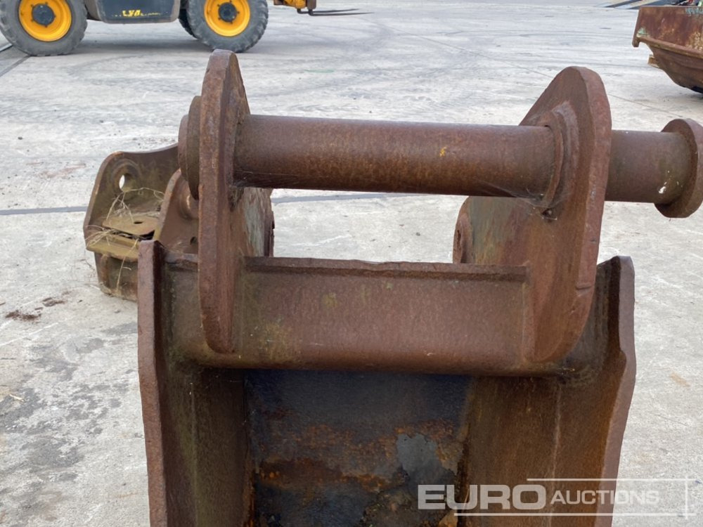 Scott V Bucket 100mm Pin to suit 40 Ton Excavator - Godet: photos 5 Scott V Bucket 100mm Pin to suit 40 Ton Excavator - Godet: photos 5