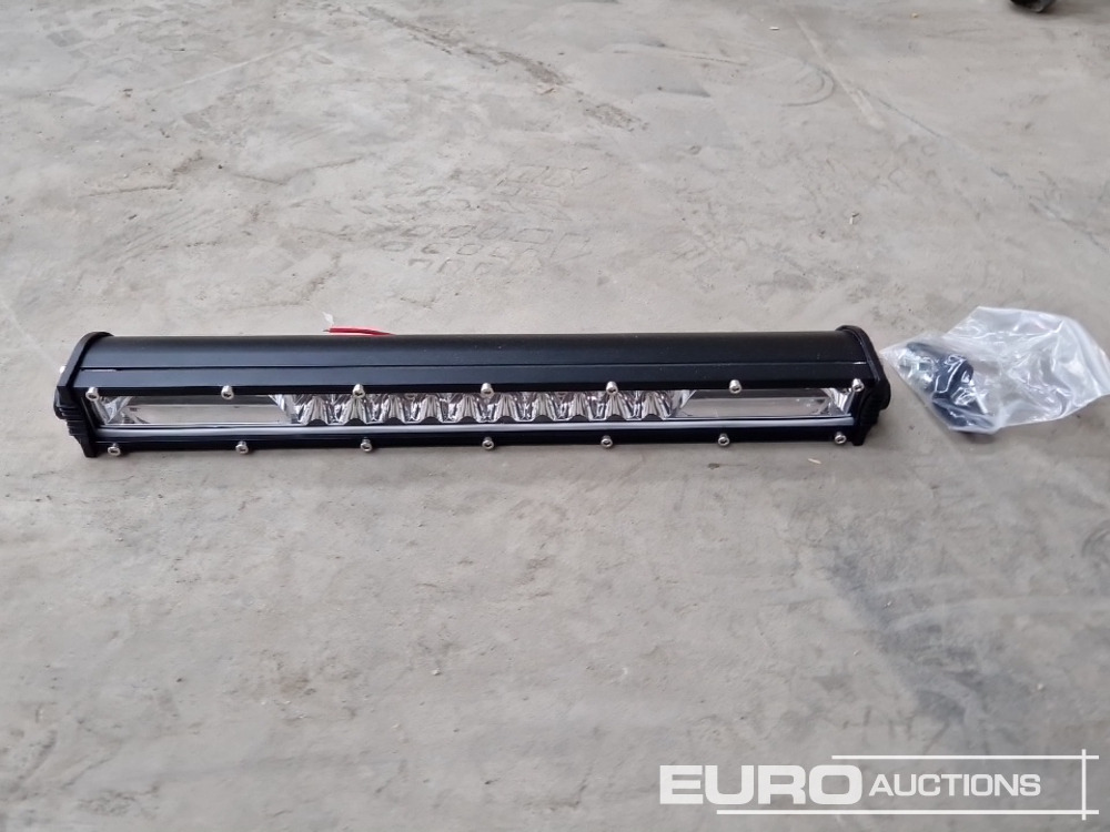 Unused 13" 120W Combo Beam LED Light Bar, Mounting Brackets, IP68 Waterproof - Matériel de chantier: photos 2 Unused 13" 120W Combo Beam LED Light Bar, Mounting Brackets, IP68 Waterproof - Matériel de chantier: photos 2