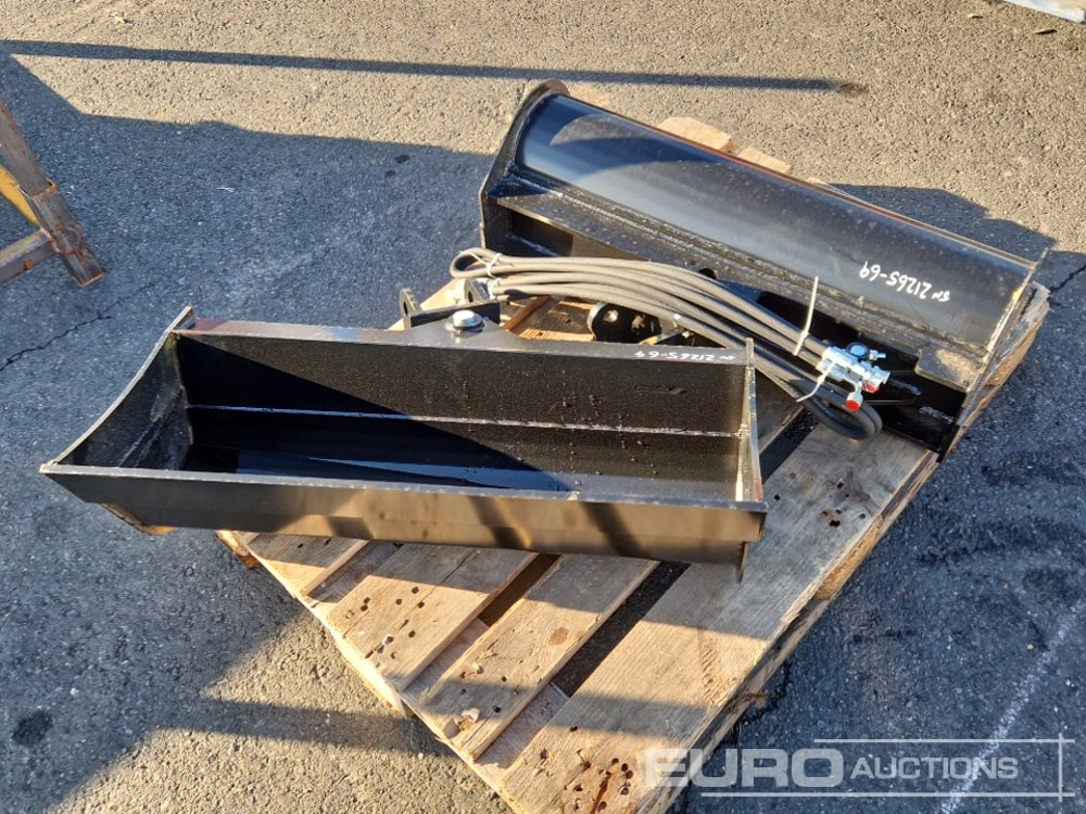 Unused 2025 Miva 32" Tilt Ditching Bucket to suit 1-3 Ton Excavator, Pin Diameter 1” (2 of) - Godet: photos 3 Unused 2025 Miva 32" Tilt Ditching Bucket to suit 1-3 Ton Excavator, Pin Diameter 1” (2 of) - Godet: photos 3