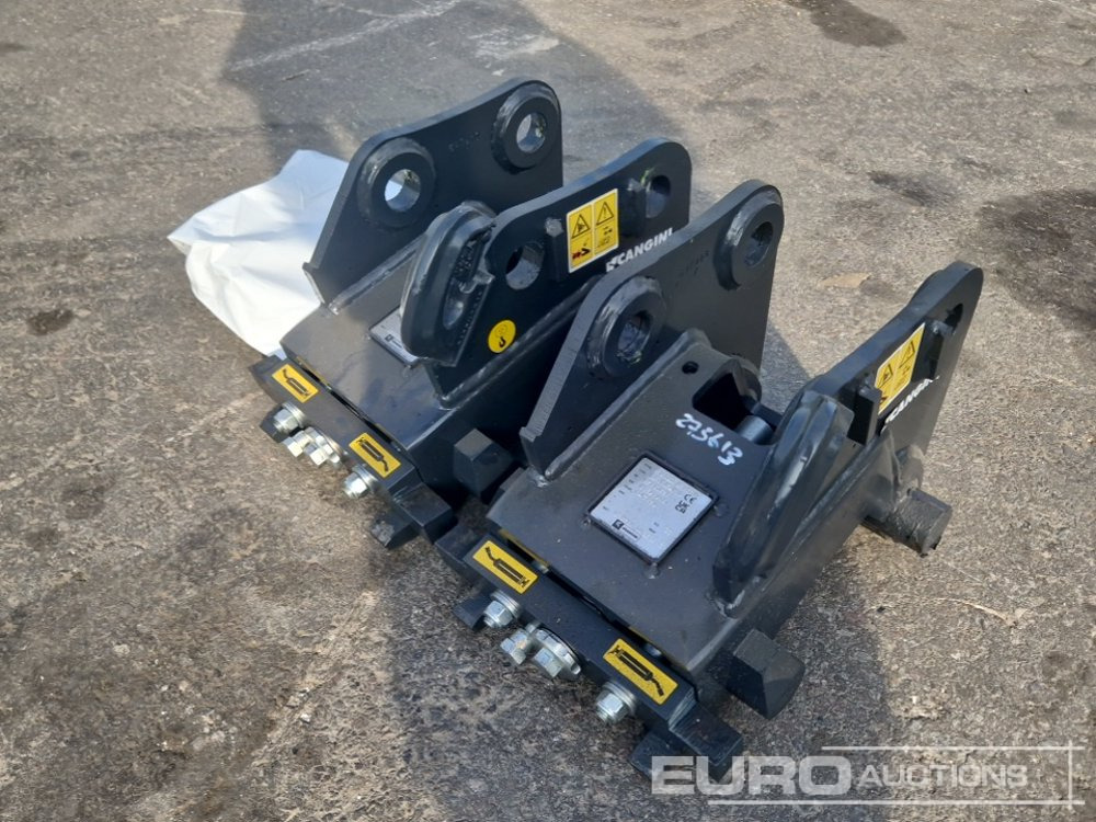 Unused Cangini QH to suit Mini Excavator (2 of) - Attache rapide: photos 1 Unused Cangini QH to suit Mini Excavator (2 of) - Attache rapide: photos 1
