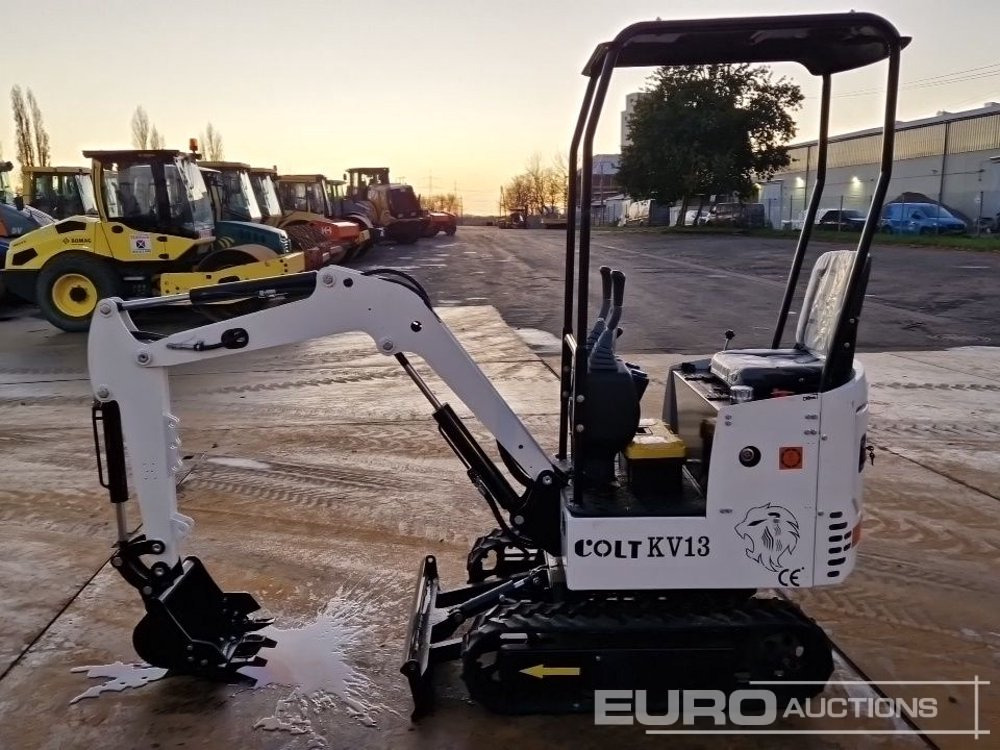 Unused Colt KV13 - Mini pelle: photos 2 Unused Colt KV13 - Mini pelle: photos 2