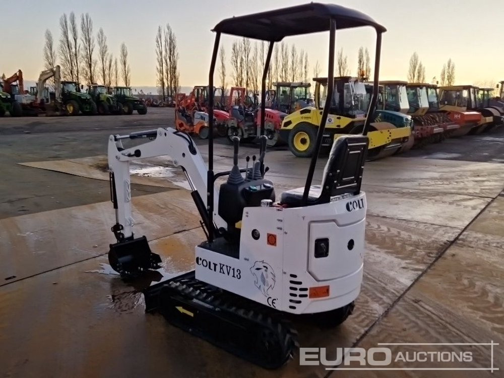 Unused Colt KV13 - Mini pelle: photos 3 Unused Colt KV13 - Mini pelle: photos 3