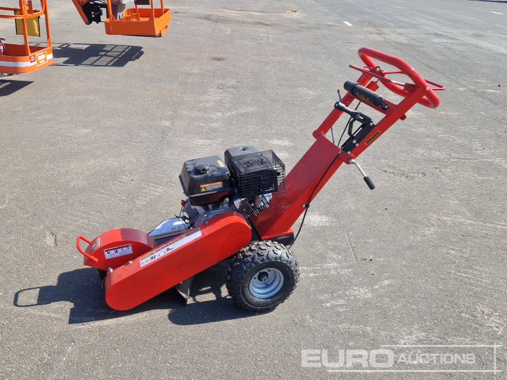 Unused Walk Behind Stump Grinder - Dessoucheuse: photos 2 Unused Walk Behind Stump Grinder - Dessoucheuse: photos 2