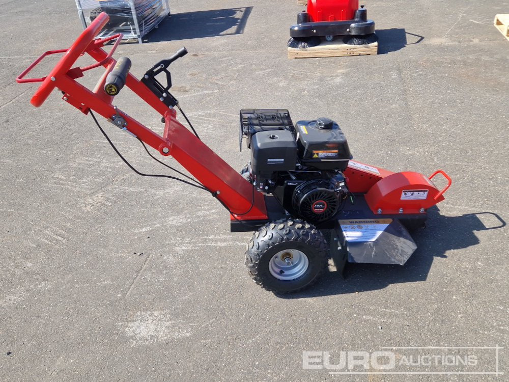 Unused Walk Behind Stump Grinder - Dessoucheuse: photos 5 Unused Walk Behind Stump Grinder - Dessoucheuse: photos 5