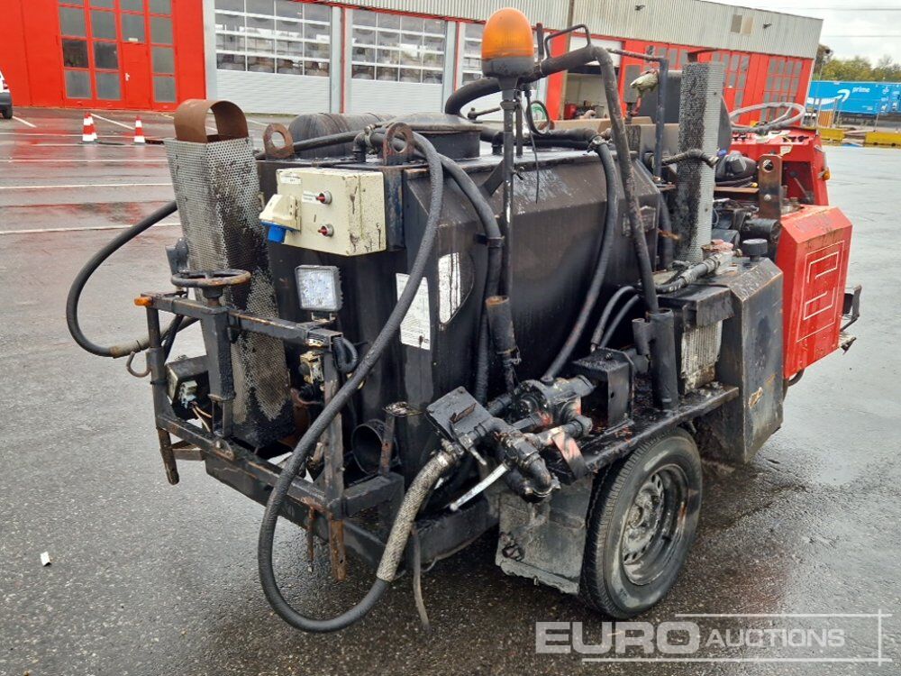 Weiro Ride-On Bitumen Sprayer Machine - Travaux routiers: photos 5 Weiro Ride-On Bitumen Sprayer Machine - Travaux routiers: photos 5