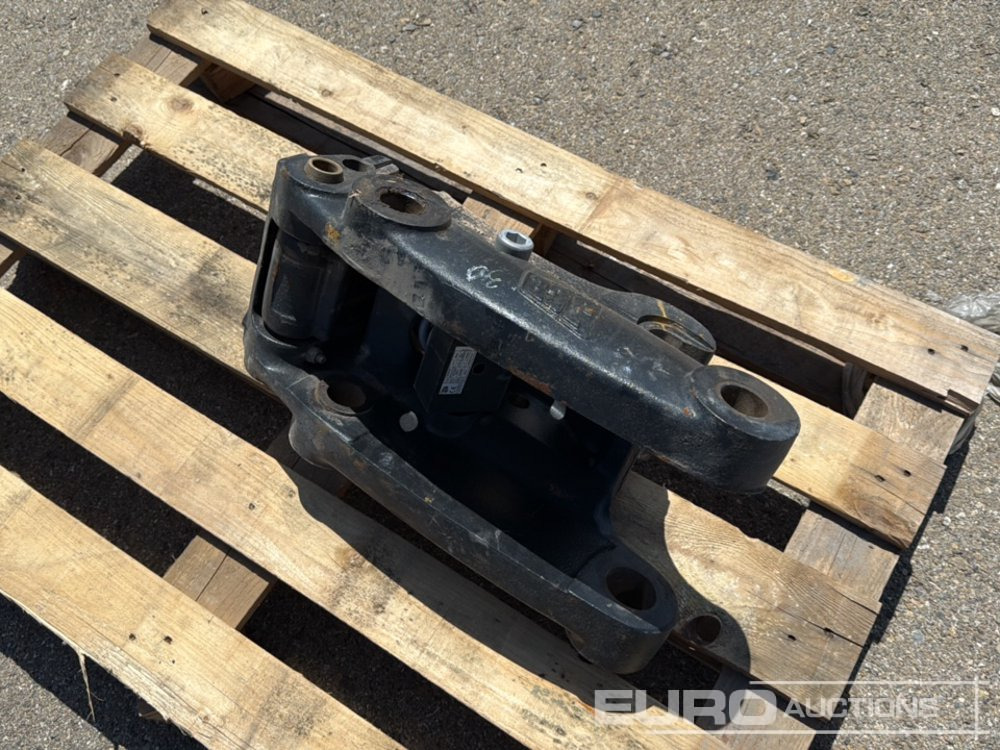 2013 Quick Hitch 980/9024 to Suit JCB 50Z/48Z/51Z - Attache rapide: photos 1 2013 Quick Hitch 980/9024 to Suit JCB 50Z/48Z/51Z - Attache rapide: photos 1