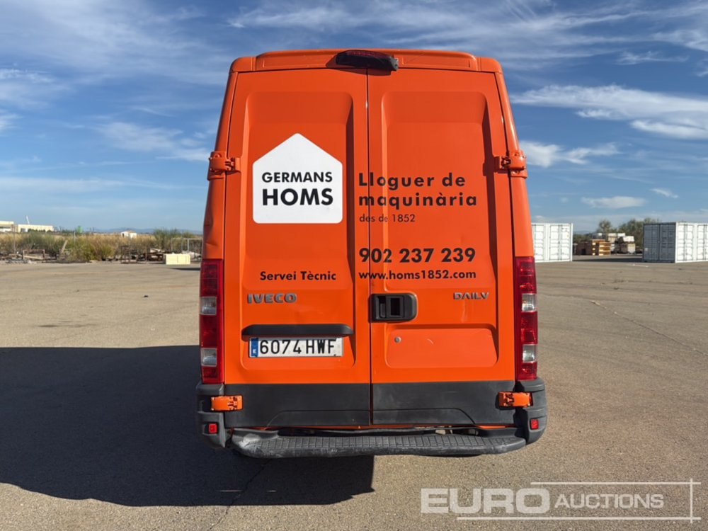 2014 Iveco Daily 35 S13 - Fourgon utilitaire: photos 4 2014 Iveco Daily 35 S13 - Fourgon utilitaire: photos 4