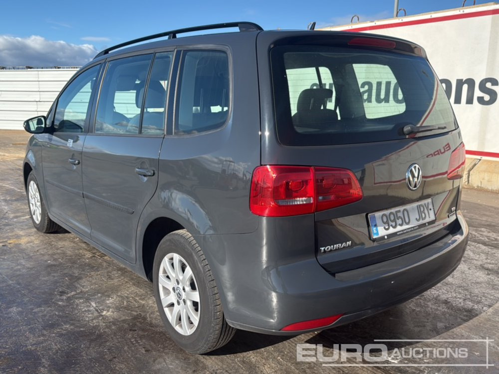 2014 Volkswagen Touran - Voiture: photos 3 2014 Volkswagen Touran - Voiture: photos 3