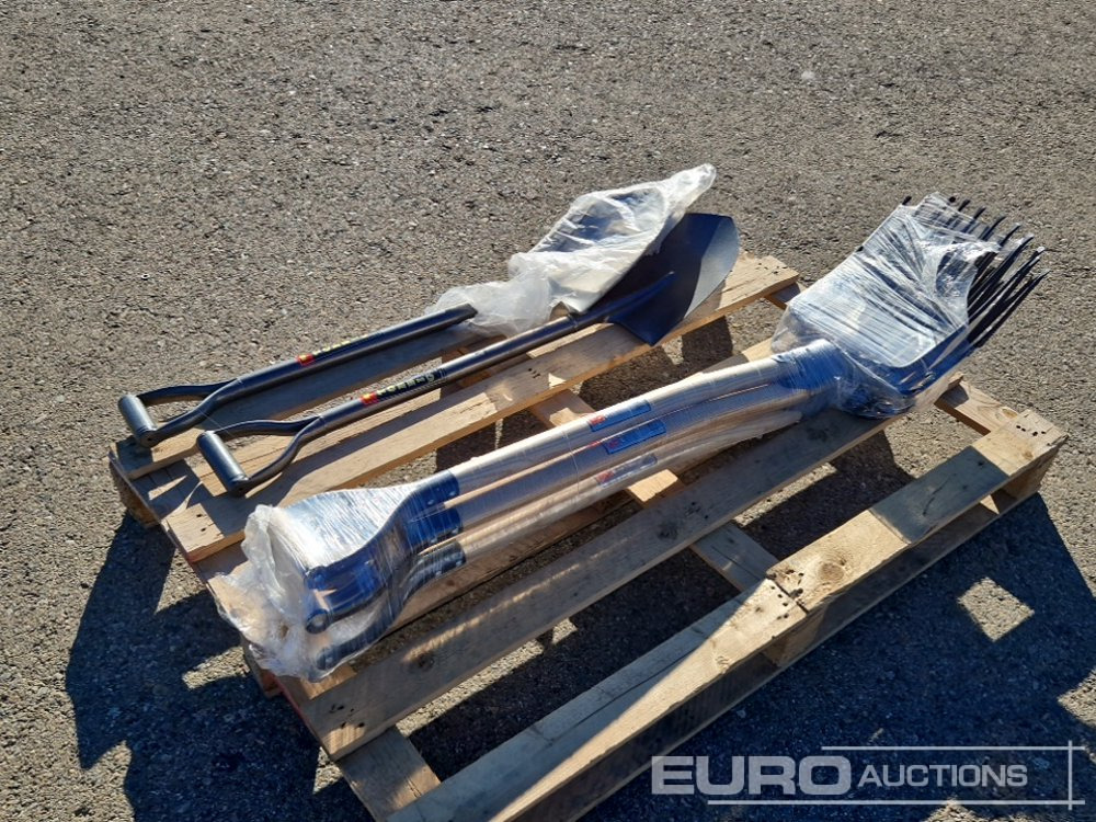 Pallet of Shovels (2 of), Rakes (4 of) - Matériel de chantier: photos 2 Pallet of Shovels (2 of), Rakes (4 of) - Matériel de chantier: photos 2